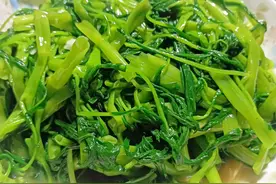 空心菜别直接炒，广西大伯教我多加这一步，脆嫩不发黑图片