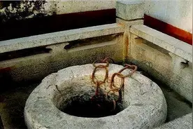 北京锁龙井传说：刘伯温将龙王锁在井底，盖岳王庙镇压图片