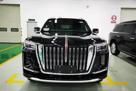 中国版“凯雷德”登场！一汽红旗LS7实车亮相，或搭载4.0T V8+8AT图片