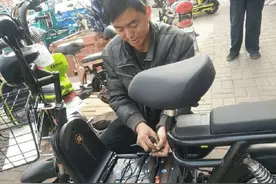 电动车电池猫腻多，换新后就不耐用？教你正确区分原装、翻新电池图片