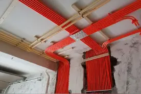 水电走顶，价格贵又缺点多，为什么装修公司还推荐？听听大实话图片