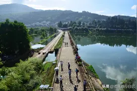 云南此边陲小镇，历史悠久风景秀丽，被誉为“中国第一魅力名镇”图片