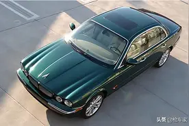 曾经媲美宾利，如今停产消失，03年的捷豹XJ8要价32万值不值？图片