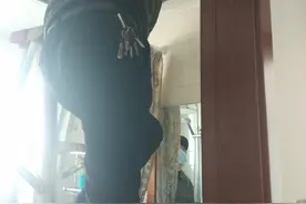 万元钻戒掉进下水管道 物业邻居齐帮忙图片
