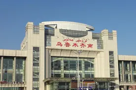 乌鲁木齐为什么要舍弃火车南站而选择乌鲁木齐站现址，告诉你答案图片