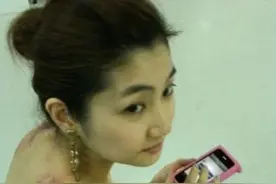 曾经的任家萱，张承中为何娶她后又离婚，婚礼中的这个动作暴露了图片