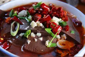 鸡血、鸭血和猪血哪种最补血？常吃真的好吗？图片