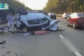 悲剧！强行超车酿车祸致妻子死亡，丈夫跺脚痛哭…图片