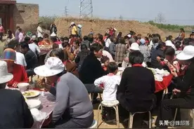 孩子考上大学，为啥很多家长都要办升学宴？这样的家长，你咋看？图片