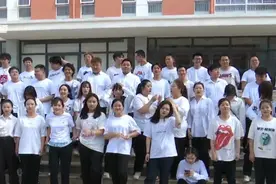 “他们才是青春该有的样子！”青春版《灯火里的中国》被云南这群零零后唱火了图片