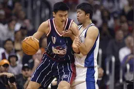 姚明和大郅在NBA交手5次，他们是这种数据！球迷：没对比就没伤害图片