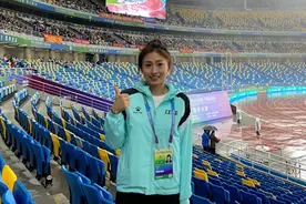 仙女下凡！江苏跨栏女神王逗绝美艺术照 明眸皓齿顾盼生辉图片