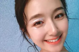 李兰迪绿洲画白色眼妆被侃像抹了牙膏 还遭拆穿是存货图片