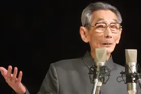 年轻人以为马三立只会说《逗你玩》，其实它对于马老简直不值一提图片