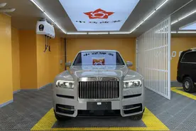 劳斯莱斯库里南开箱图片