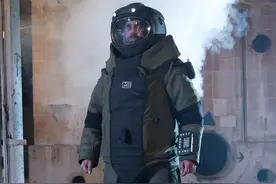 排爆服、排爆机器人...那些你不知道的拆弹专家救命装备大起底图片