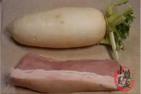 1根白萝卜和猪肉一起煮，马上做成一道经典川菜，30年前的味道图片