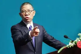 一瓶2元的农夫山泉，如何造就身价629亿美元的钟睒睒图片