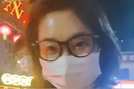 央视主持方琼晒幸福，17岁儿子身高已1米9，颜值却被嘲像爸爸图片