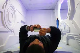 医院现免费“胶囊宾馆”，充电听歌看电视全免费，每个房间2平米