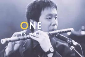 别再说她恋爱脑了图片