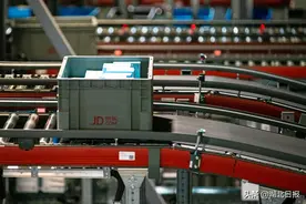 在阳逻“亚洲一号”天狼仓：每件快递以6米/秒的速度“狂奔”图片