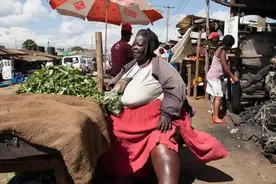 “非洲第一美人”体重300斤，已是6个娃的妈，仍有无数追求者图片