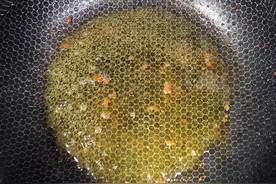 《我，喜欢你》同款“耳光炒饭”：隔夜饭就能烹出极致美味图片