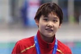 奥运冠军张家齐一改往日造型，接长发文静乖巧像邻家女孩图片