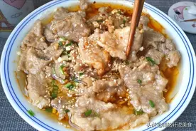 天气热没食欲？试试这道水煮滑肉，麻辣下饭，上桌立马胃口大开图片