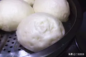 发面很成功，蒸出来的馒头却有一两个是塌的？面点师一语道破问题图片