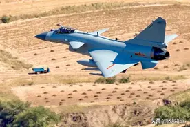 买家亲自考验歼10，3款战机轮番上阵，全部打赢就能获得订单图片