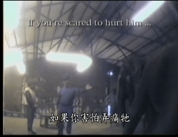 疯了，为了推荐这部电影，他绑架了13个人