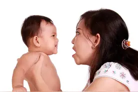 宝宝个人行为的三个转变，不再买纸尿裤，训练宝宝独立上厕的方法图片