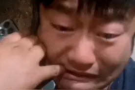 丽江网红石榴哥复婚后又离婚？直播间崩溃大哭，成人的世界太难了图片