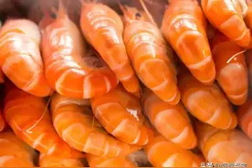 水煮大虾，牢记“4不放2多放”诀窍，虾肉Q弹爽口，鲜嫩无腥味图片