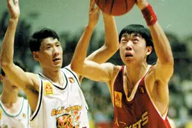 关德友：为广东宏远效力26年，39岁退役，女儿是亚运夺冠功臣图片