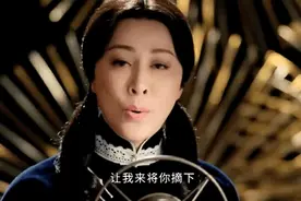 顾曼璐为了养活一家子人去做的舞女，跟妓女是一回事吗？图片