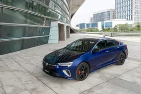 花钱办卡肯定比不上自家有健身房，知道君威GS的音响怎么选了吧？图片