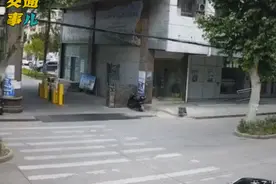 戴好头盔系好扣，关键时刻能保命图片