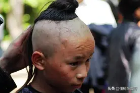 中国唯一允许拥有枪的村子，每个男人成年就能领一把枪图片