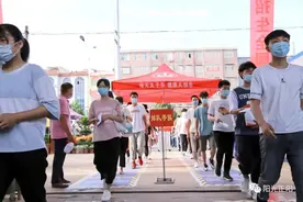 县领导视察正阳县2020年高考考务工作图片