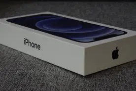 入手iPhone12后，我给它准备了这些配件图片