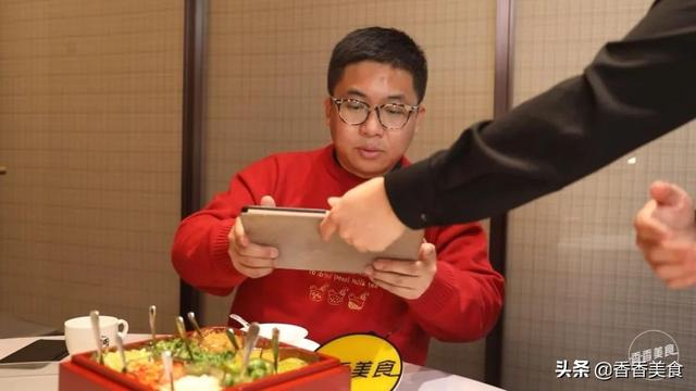 鹅蛋能和花胶一起吃了 2026年鹅蛋能和花胶一起吃了会中毒吗