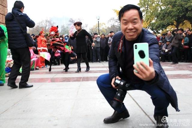 高手在民间，演出自娱自乐，洛阳周王城广场民间曲艺乐园