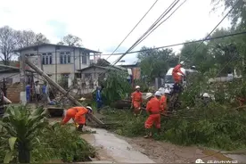 狂风暴雨袭击缅甸，大量房屋倒塌、车辆被淹！图片