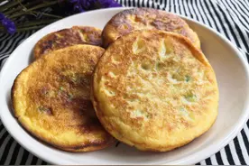 3个鸡蛋1把面粉，这样做成好吃营养的鸡蛋汉堡，孩子点名要吃的图片