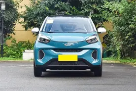 标配4座，入门续航301km，前后独立悬架，奇瑞小蚂蚁不是老头乐图片