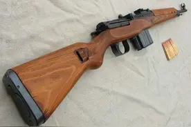 现代突击步枪为何用工程塑料代替了实木？图片