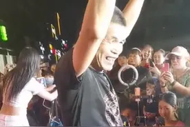 刘东立，从河南舞神沦落为网络笑话，成也尬舞，败也尬舞图片